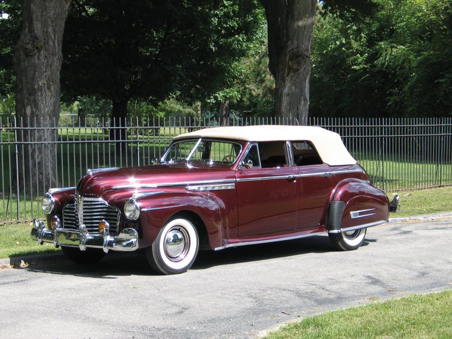  Buick Roadmaster Convertible Phaeton 1941 года  (фото 13 из 13)